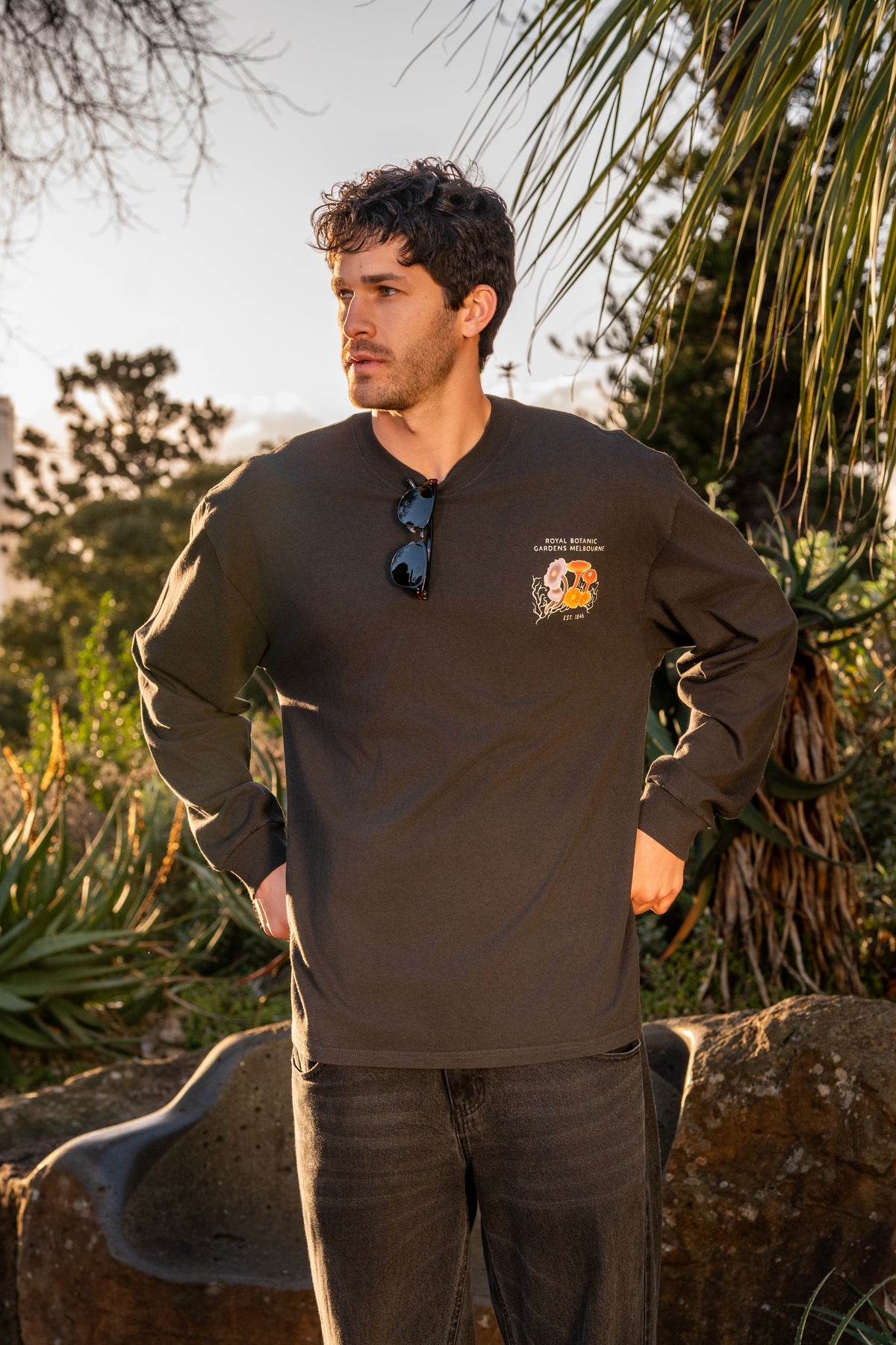 Long Sleeve Crew Neck Tee Mycelium - Black